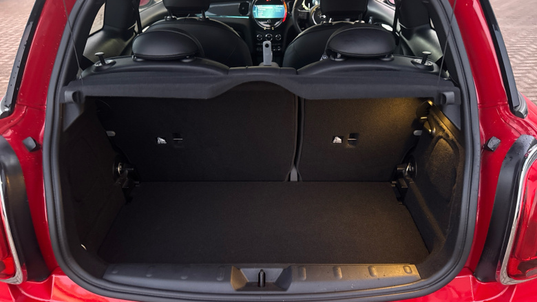 MINI Hatchback 1.5 Cooper Exclusive 3dr Auto Petrol Hatchback